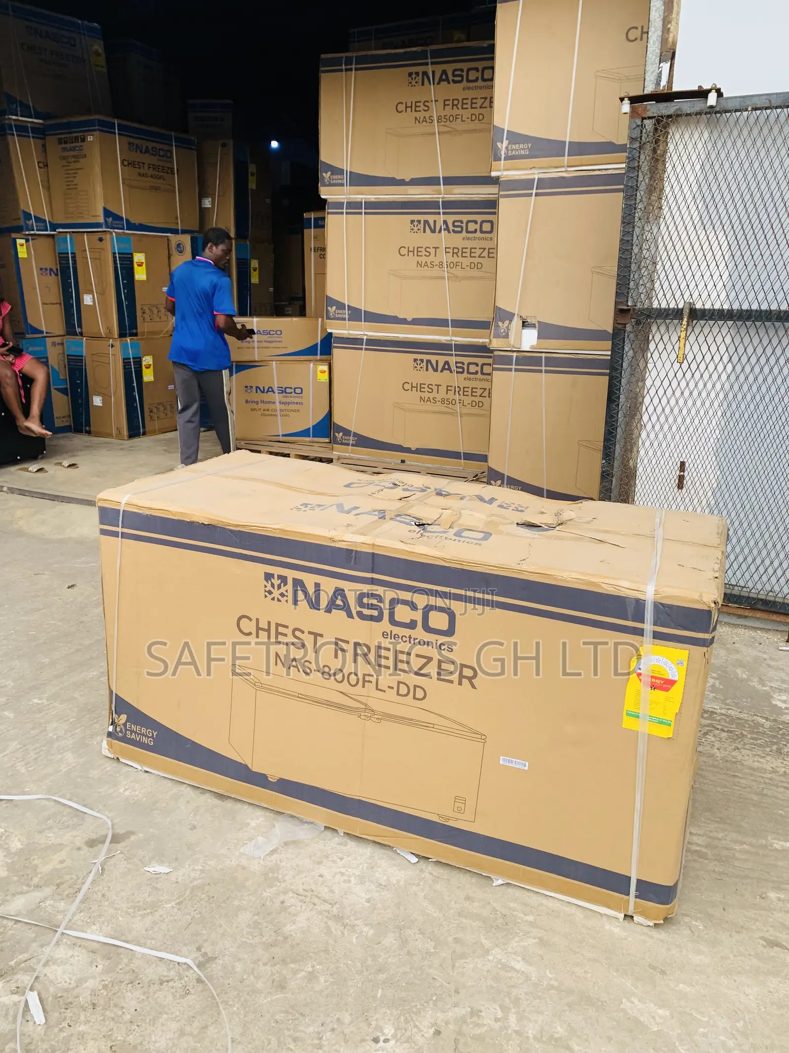 Exclusive Nasco 545 LTRS Double Door Chest Freezer – Gold NAS-800FL-DD