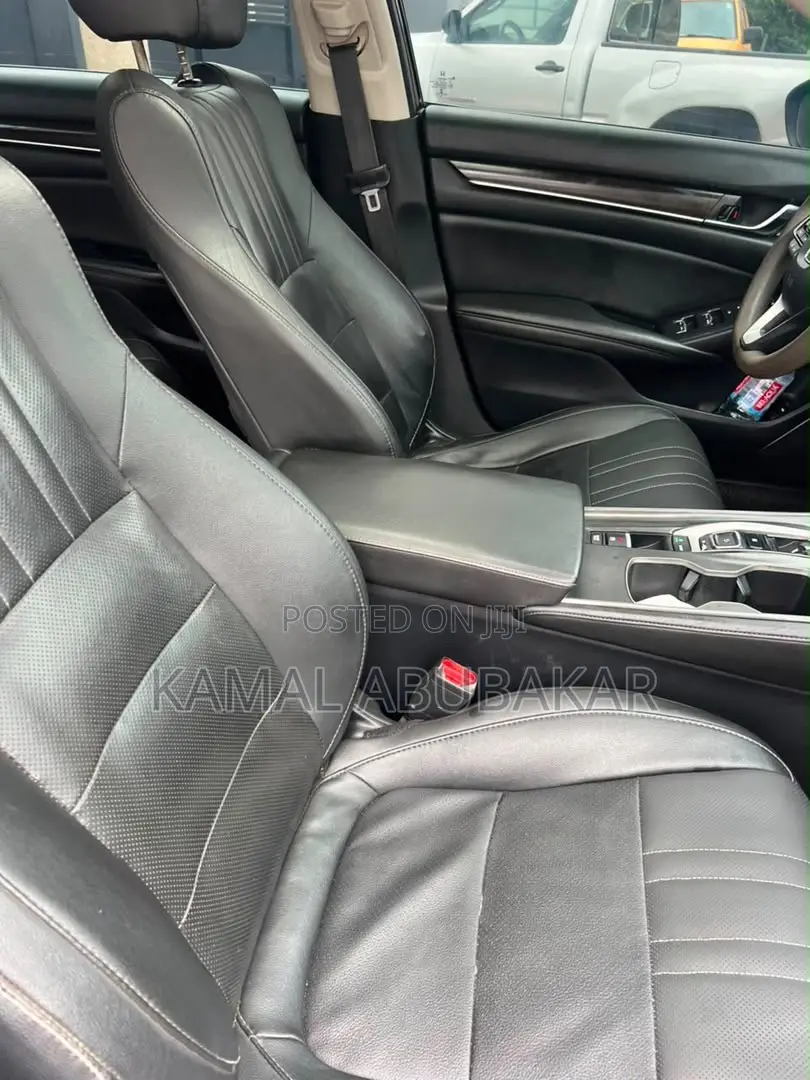 Honda Accord Sport (2.0L 4cyl Turbo 6M) 2019 Black