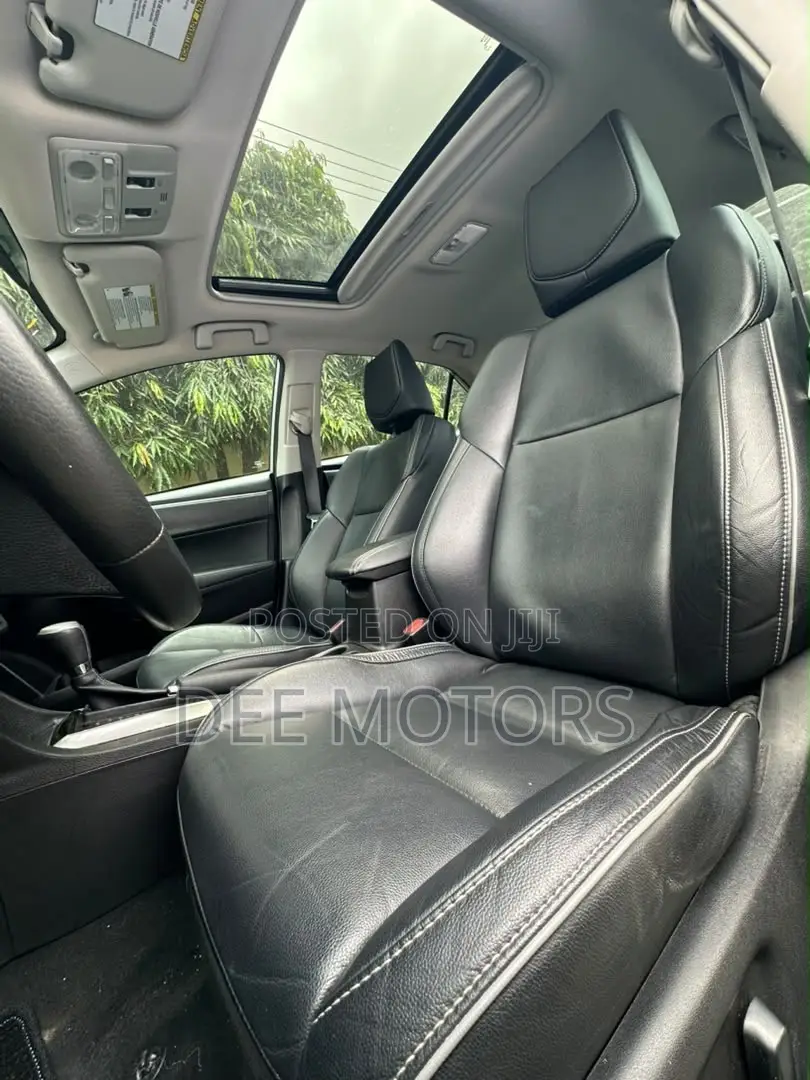 Toyota Corolla S Premium 4dr Sedan (1.8L 4cyl CVT) 2016 Silver
