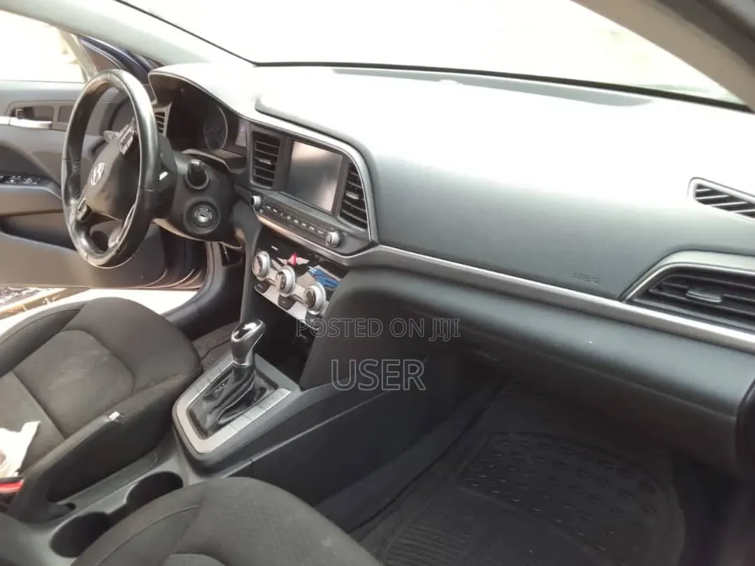 Hyundai Elantra 2019 Blue