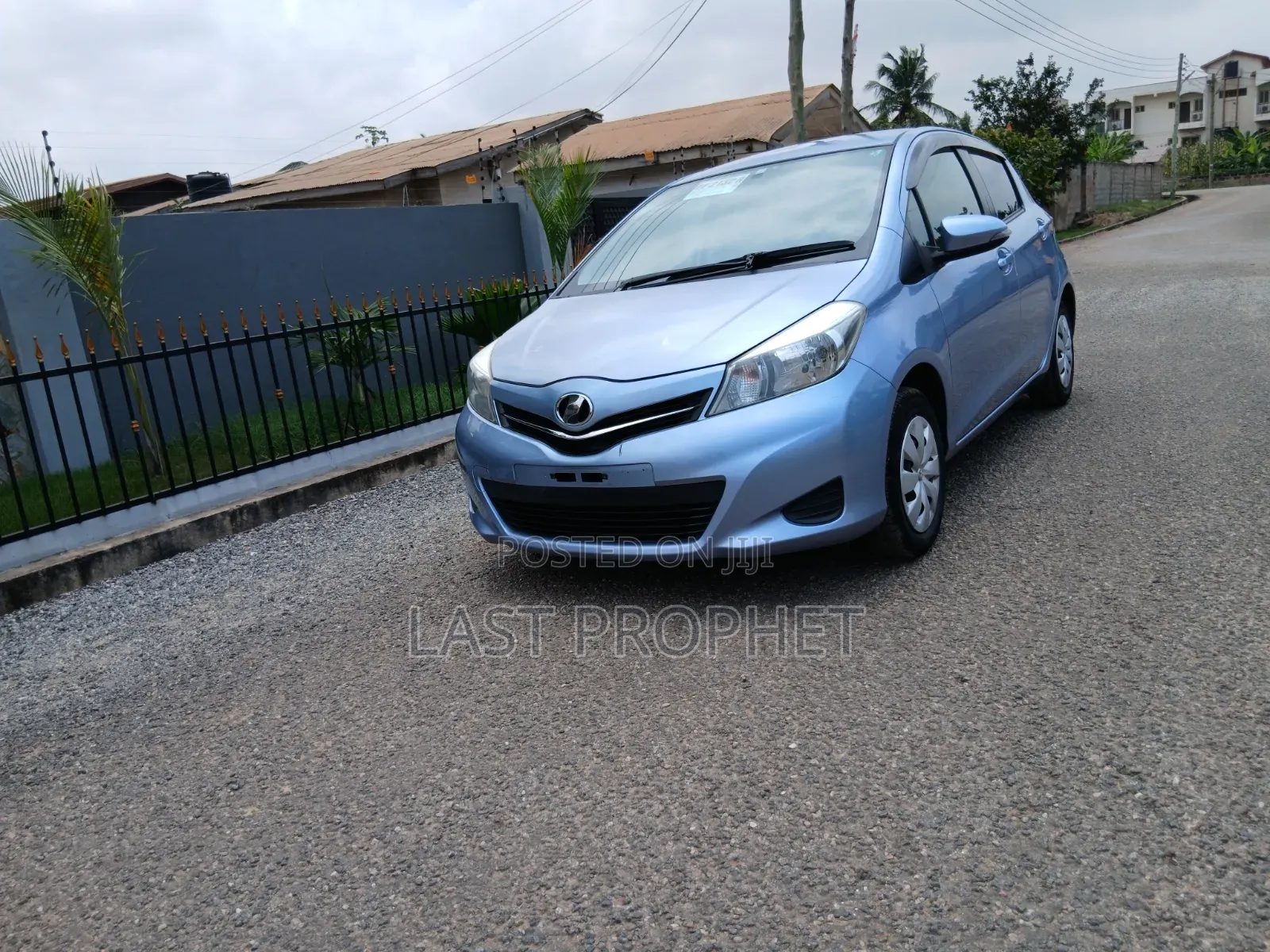 Toyota Vitz 2012 Blue