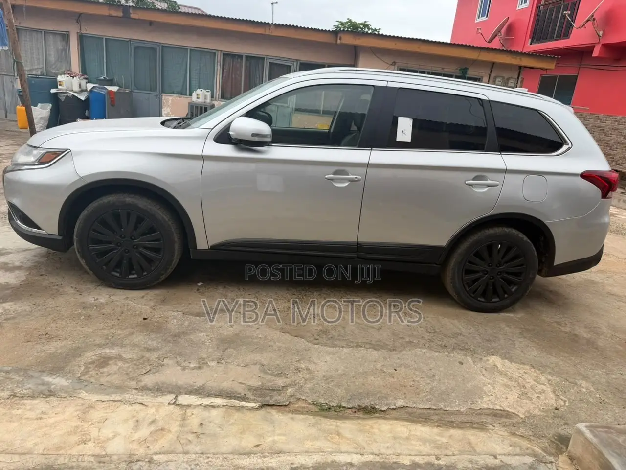 Mitsubishi Outlander 2019 Silver