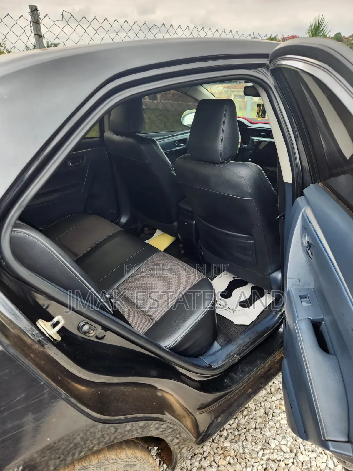 Toyota Corolla S w/Special Edition Pkg (1.8L 4cyl CVT) 2016 Black