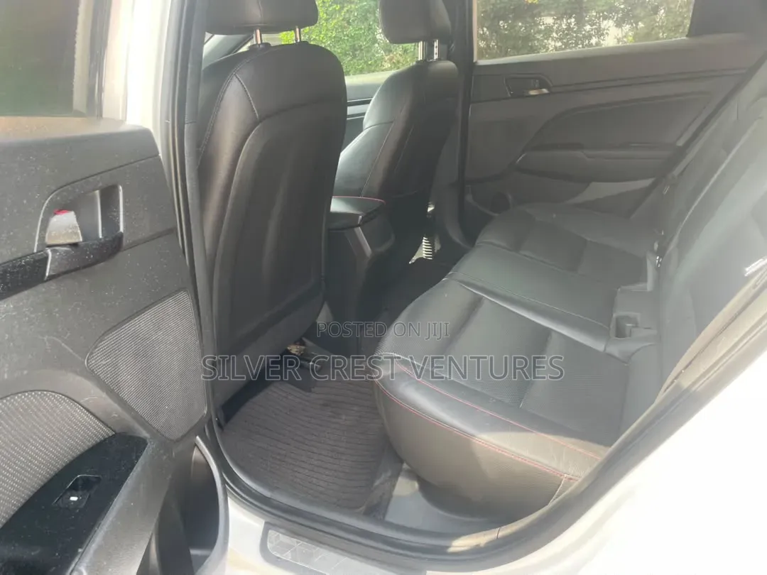Hyundai Elantra 2018 White