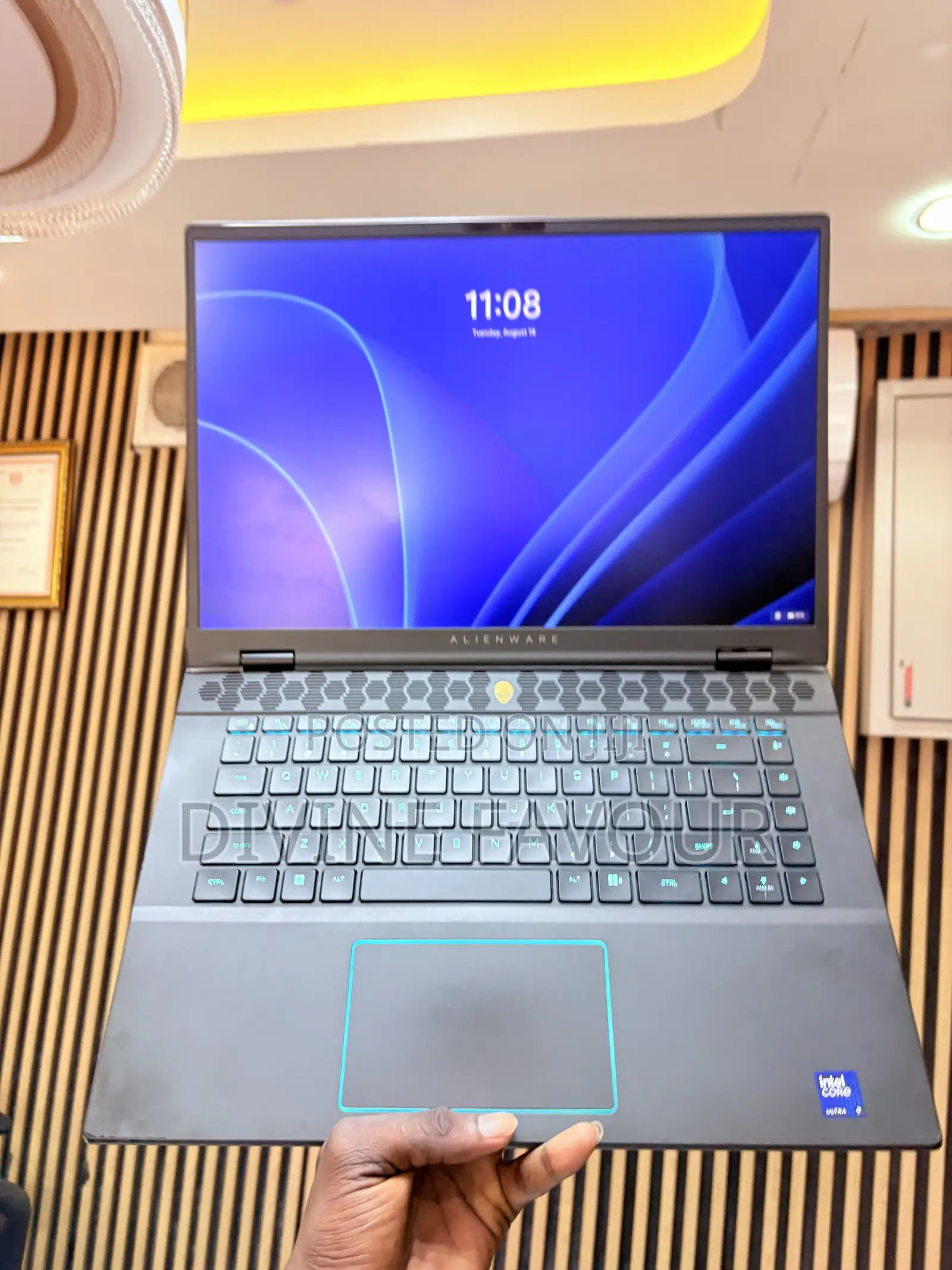 Laptop Alienware M16 R2 32GB Intel Core Ultra 9 SSD 1T