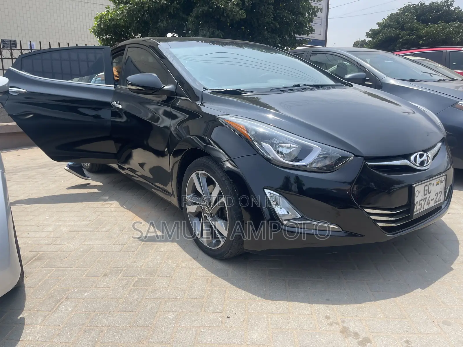 Hyundai Elantra Limited Sedan FWD (1.8L 4cyl 6A) 2016 Black