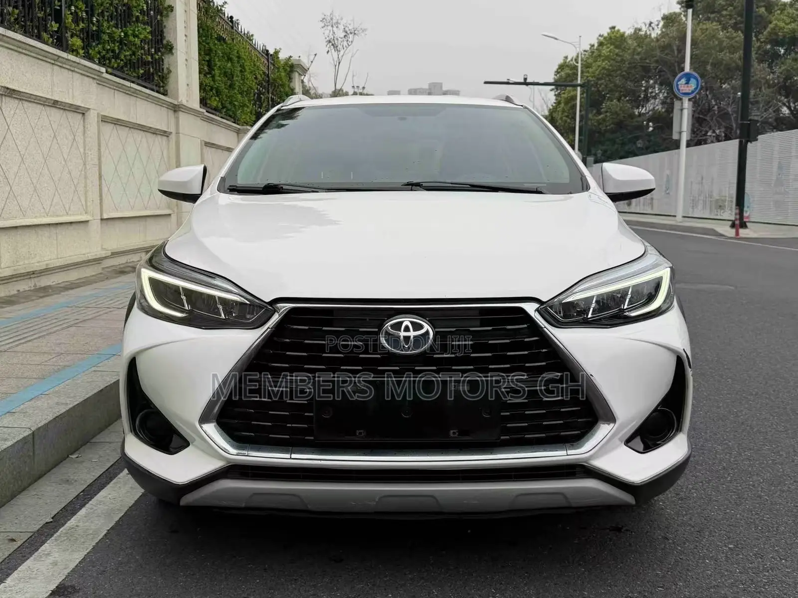 Toyota Yaris 1.5 Sedan L 2020 White