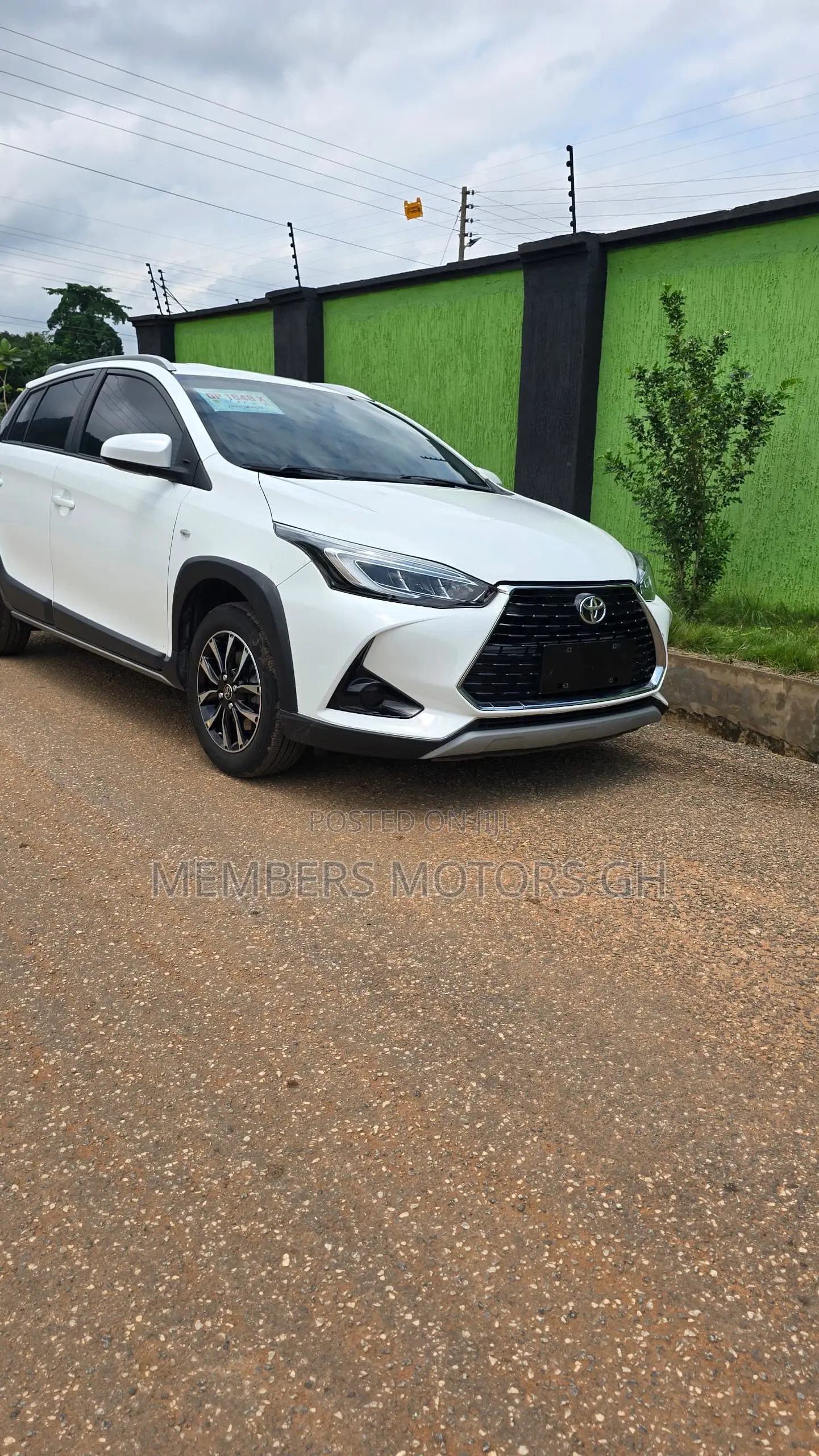 Toyota Yaris 1.5 Sedan L 2020 White