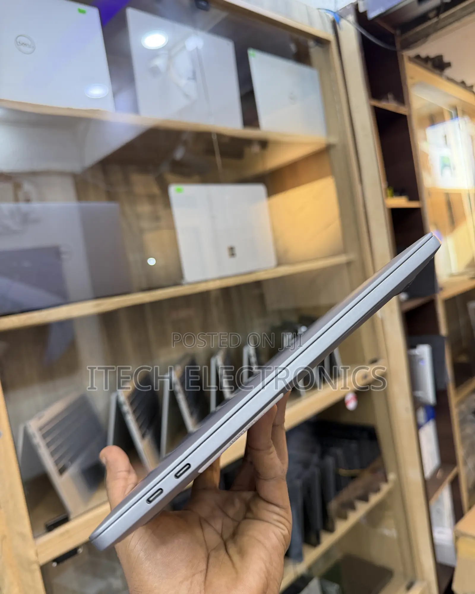 Laptop Apple MacBook Pro 2020 M1 16GB Apple M1 SSD 256GB