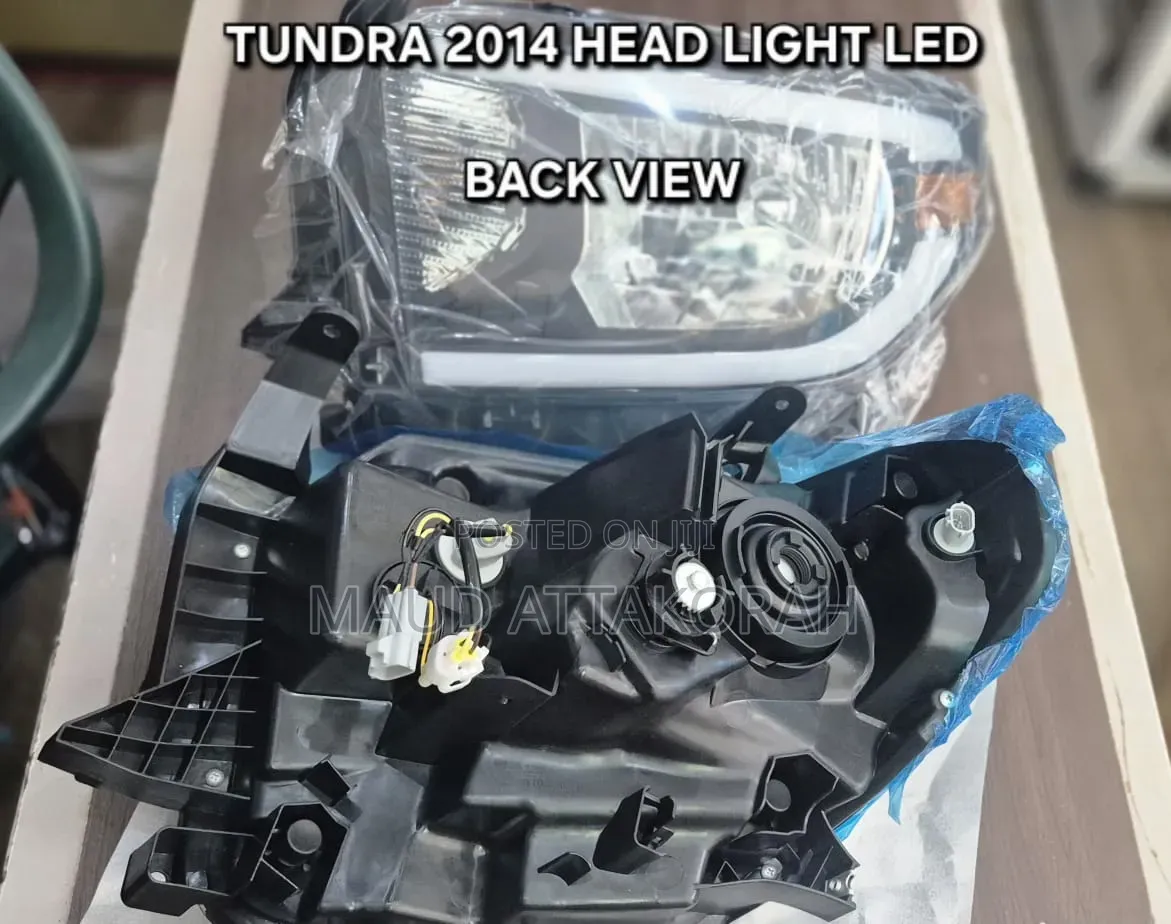 Tundra 2014 Headlight