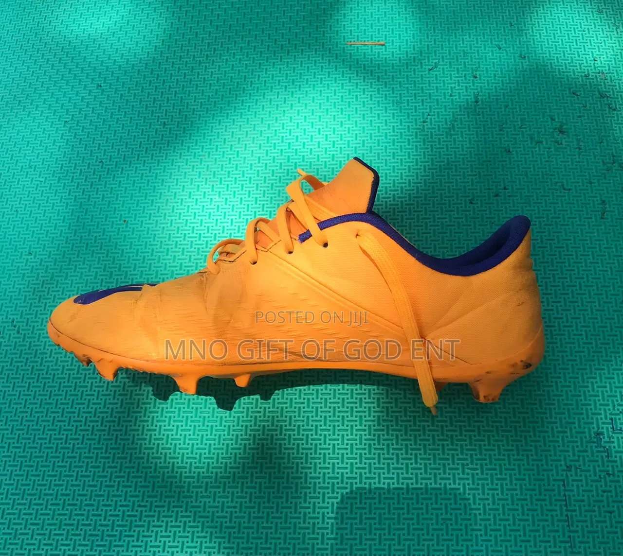 New Balance Furon V6+ Dispatch FG Soccer Cleats