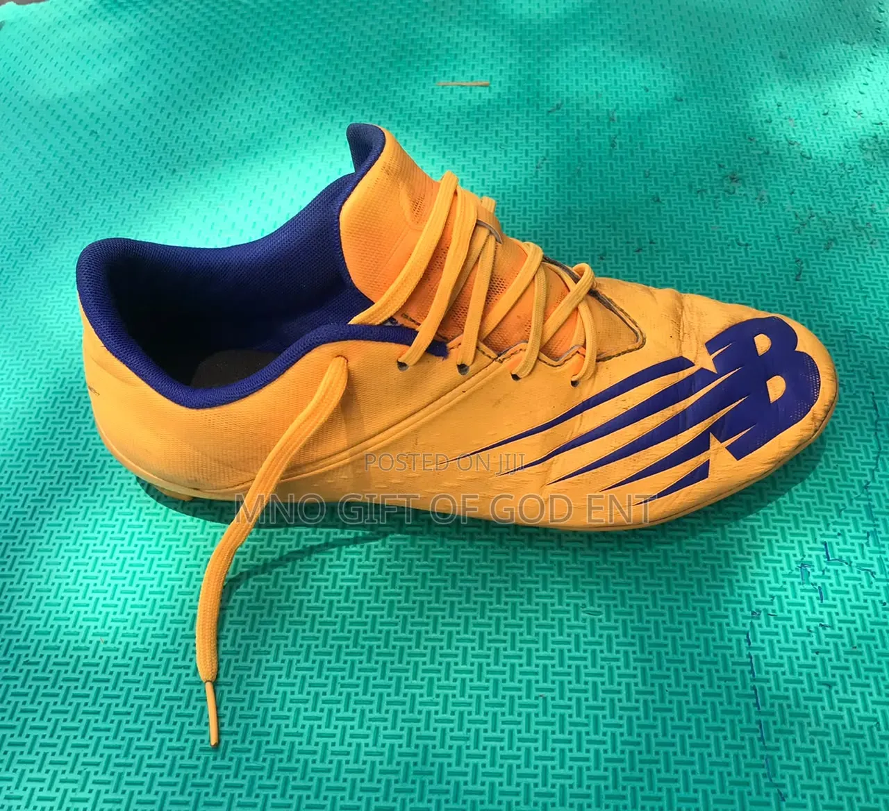 New Balance Furon V6+ Dispatch FG Soccer Cleats