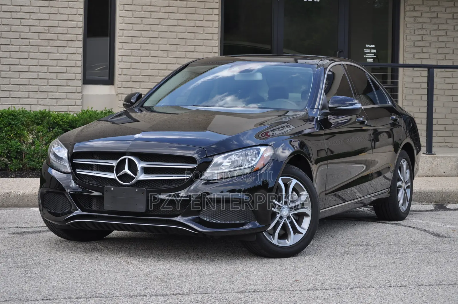 Mercedes-Benz C300 2018 Black