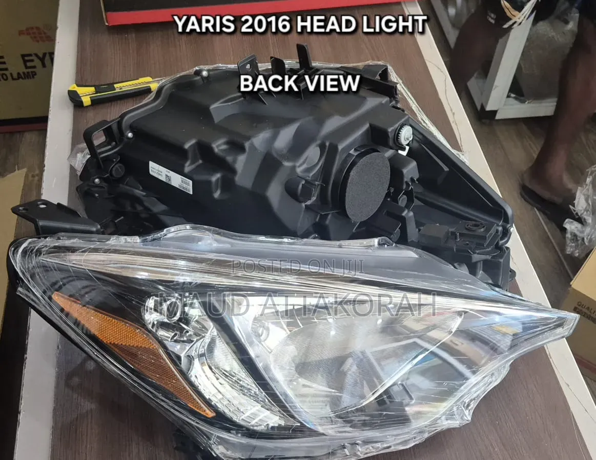 Toyota Yaris 2016 Headlight