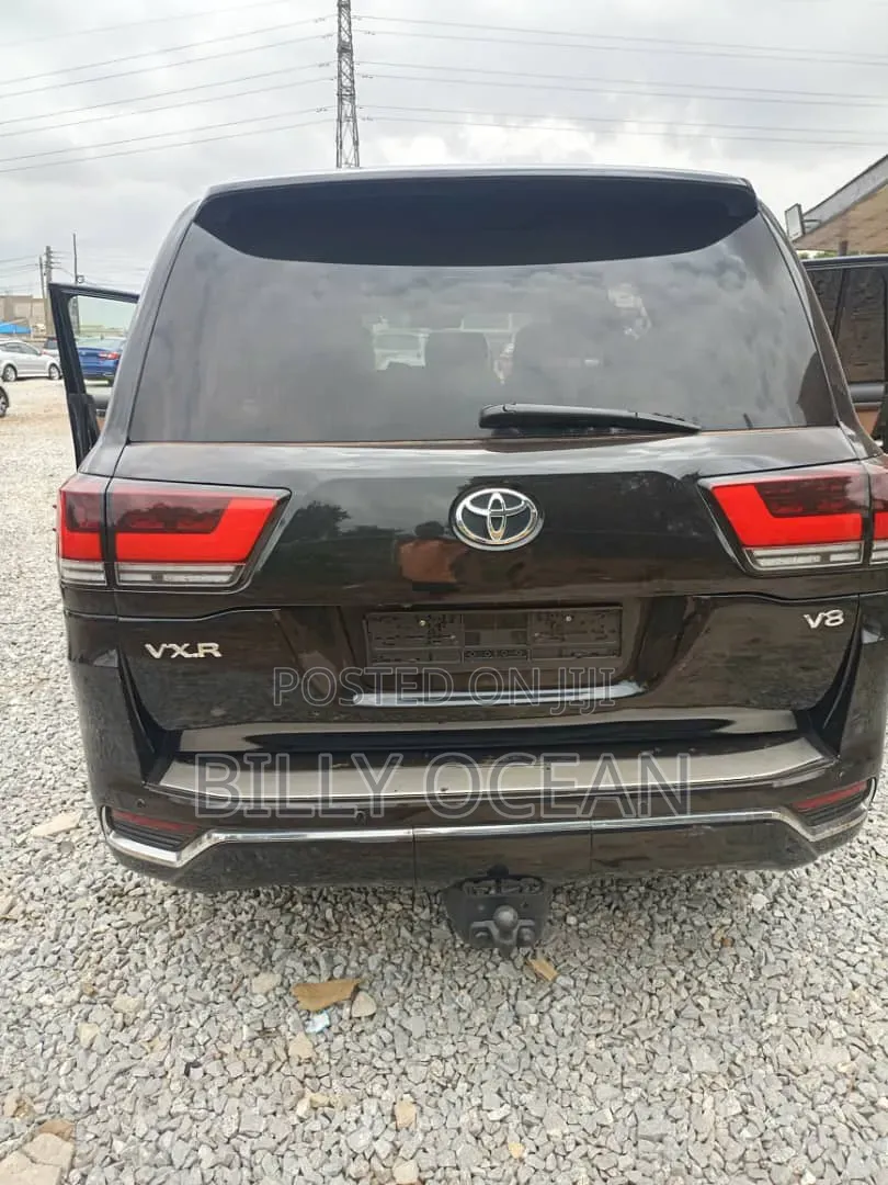 Toyota Land Cruiser 2016 Black