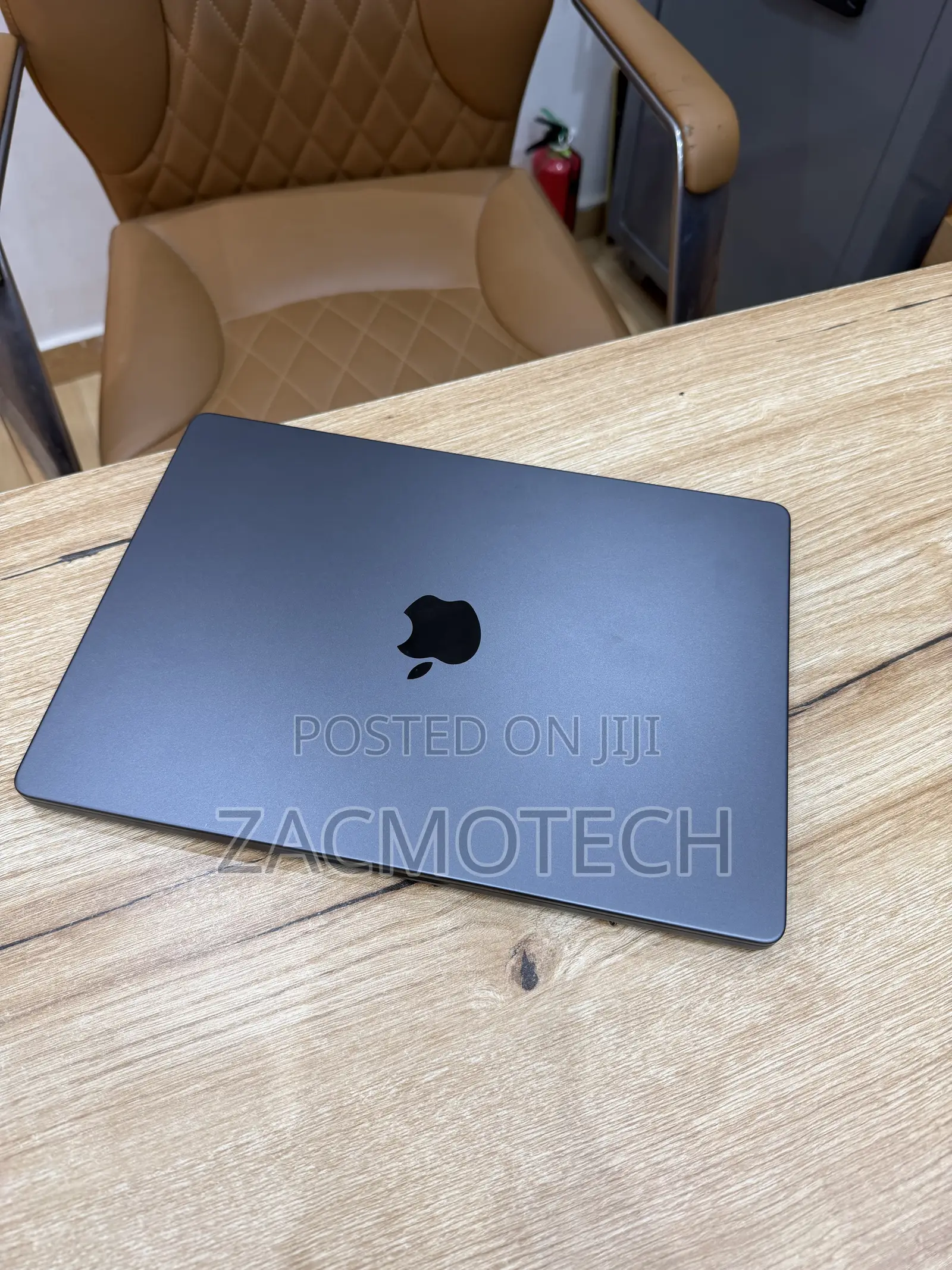 New Laptop Apple MacBook Pro 2024 M4 Pro 24GB Apple M4 Pro SSD 1T