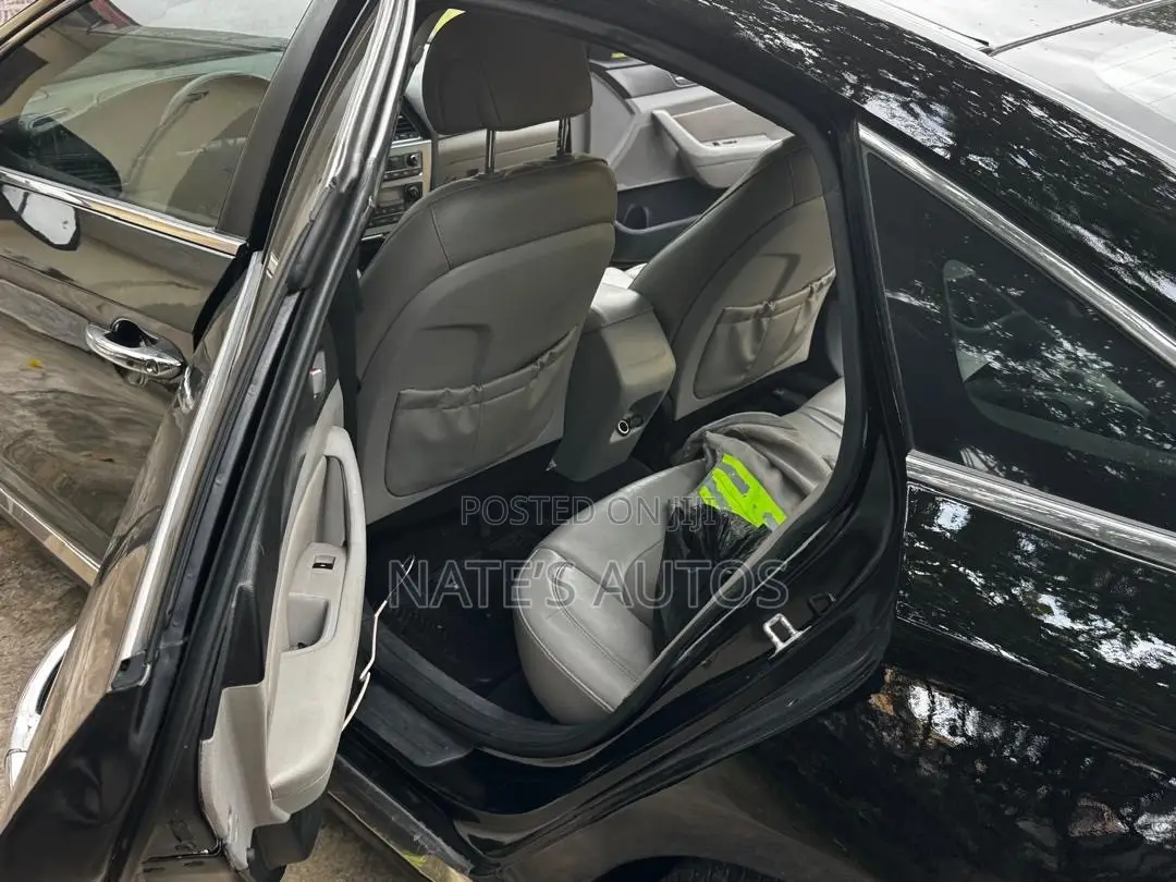 Hyundai Sonata SE 4dr Sedan (2.4L 4cyl 6A) 2015 Black