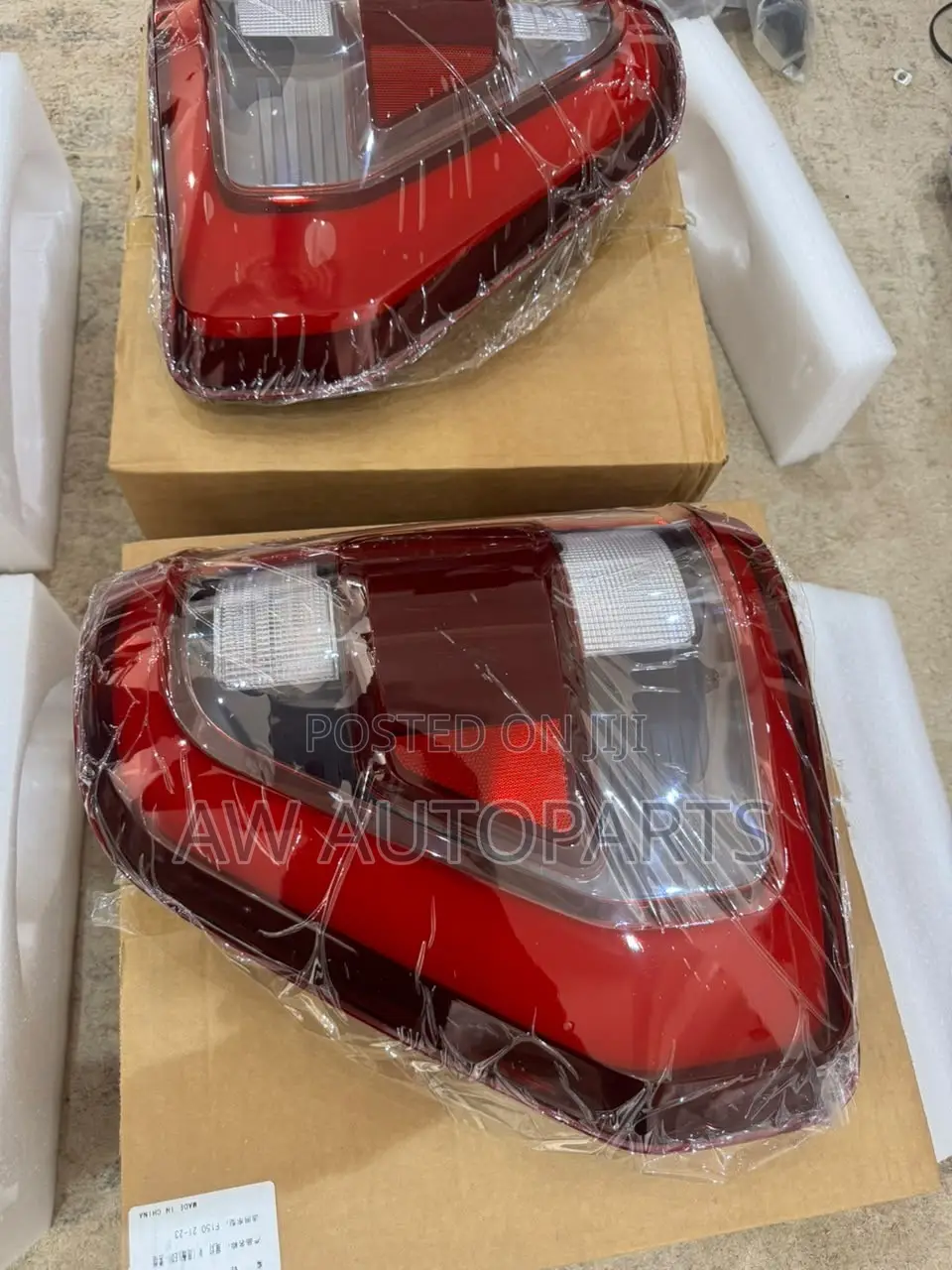 Ford F150 2022 Taillight LED Pair Is 6000 and One Side 3000
