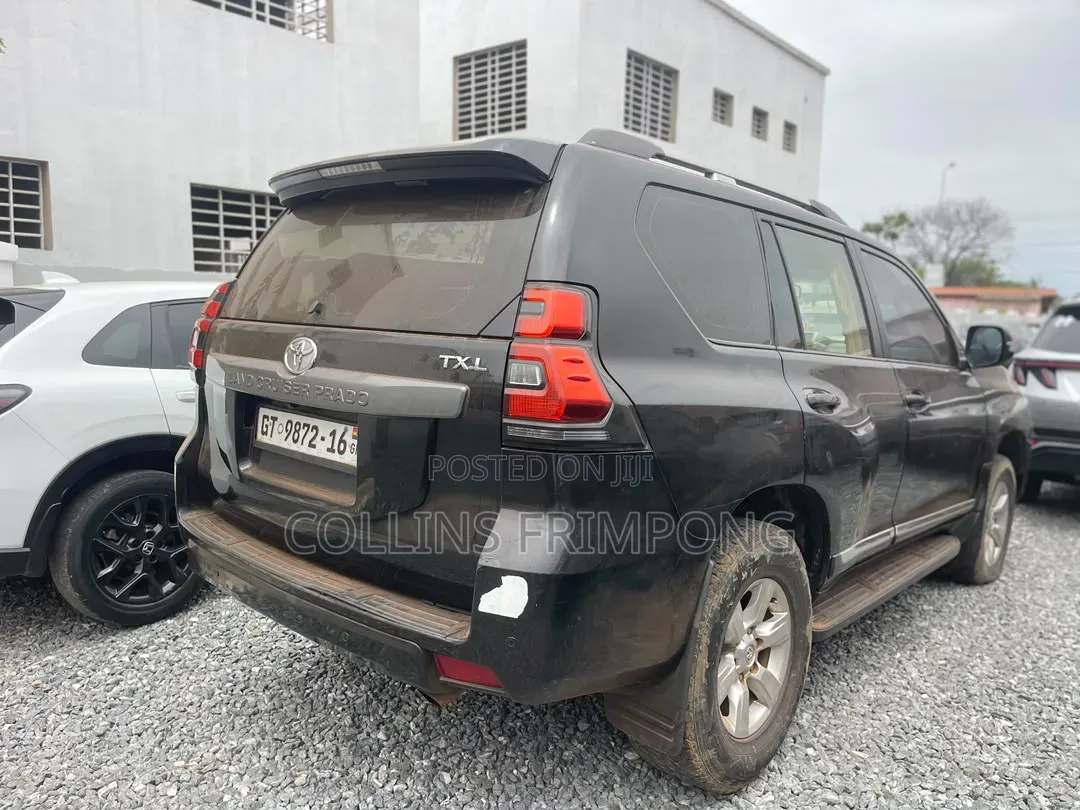 Toyota Land Cruiser 2016 Black