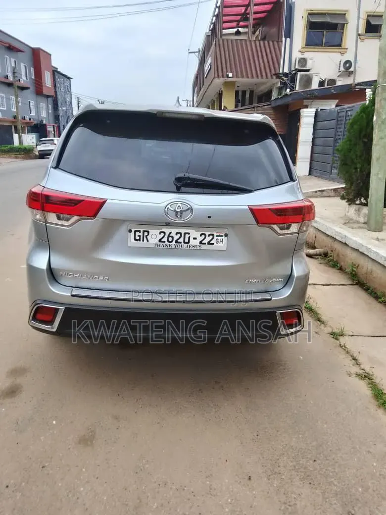 Toyota Highlander 2017 Silver