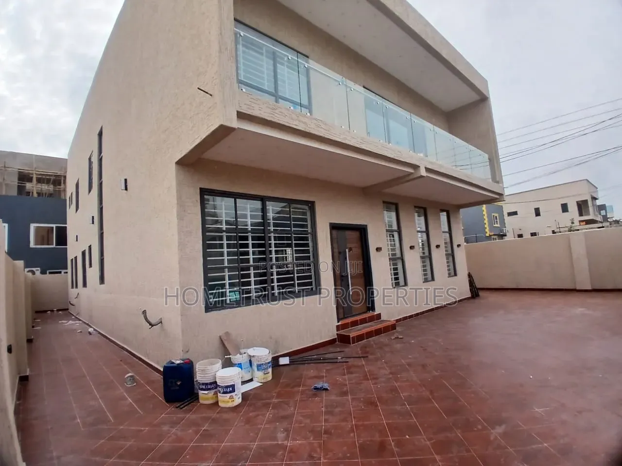 4bdrm Duplex in East Legon, American House for sale