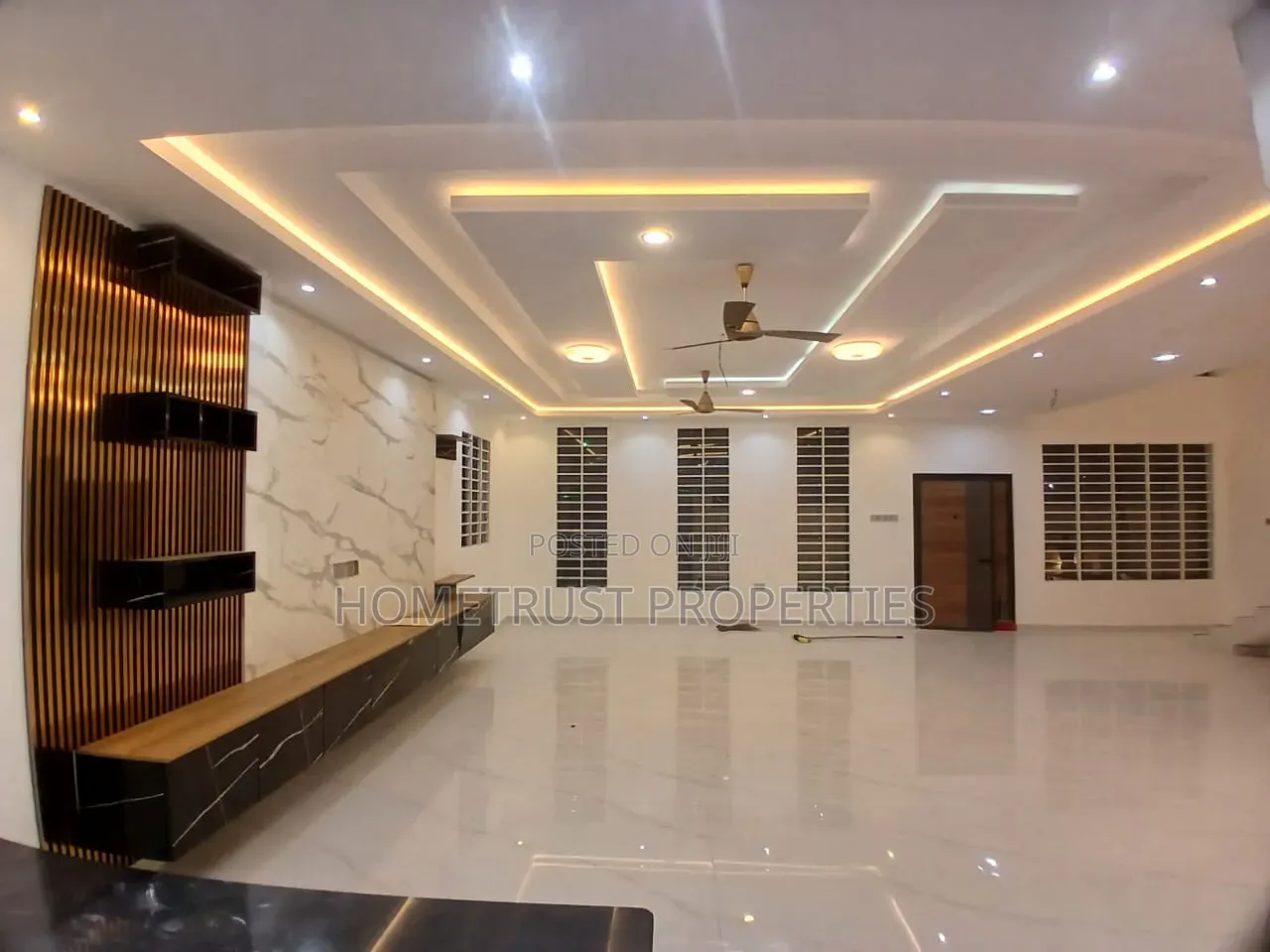 4bdrm Duplex in East Legon, American House for sale