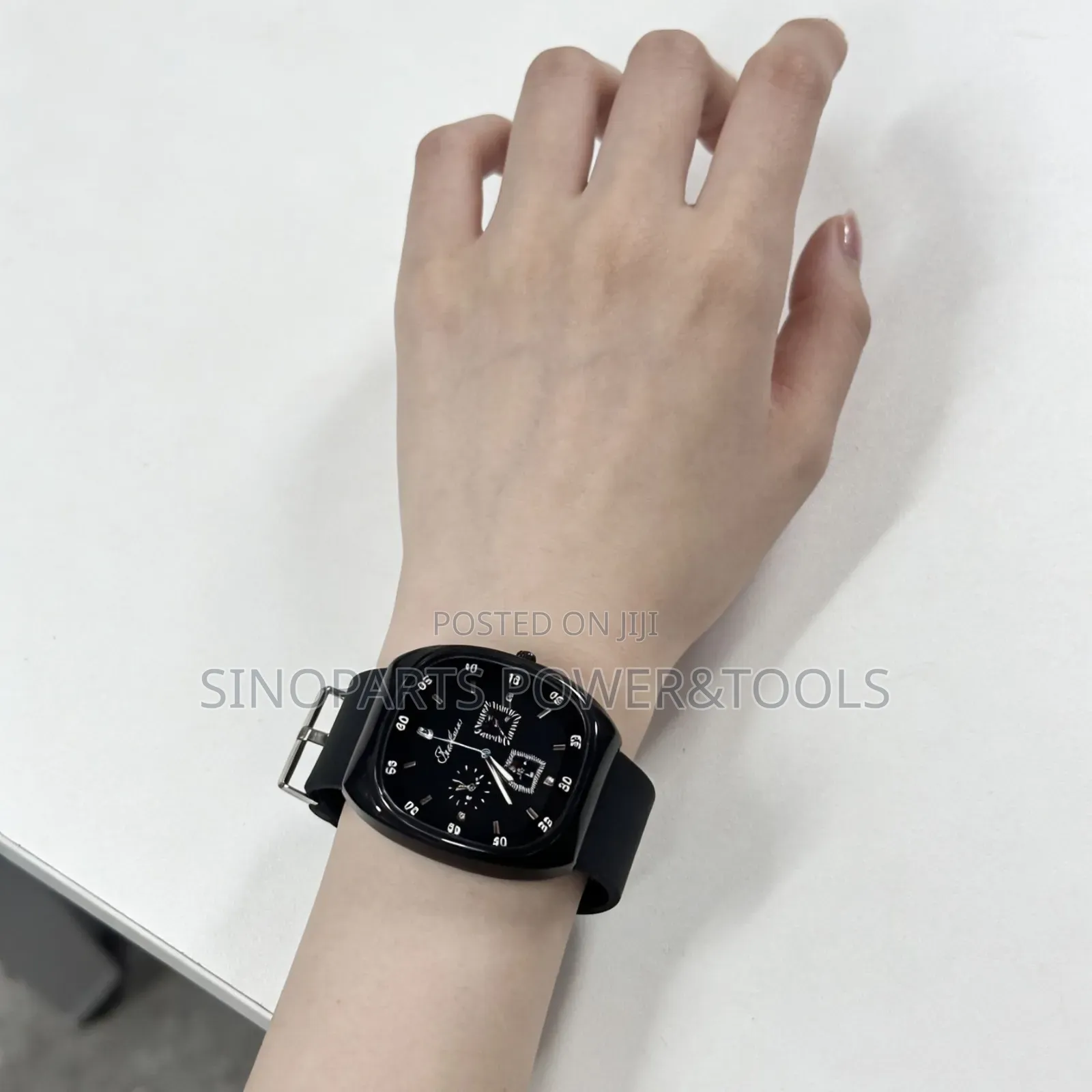 Unisex Black Analog Watch With Rubber Strap