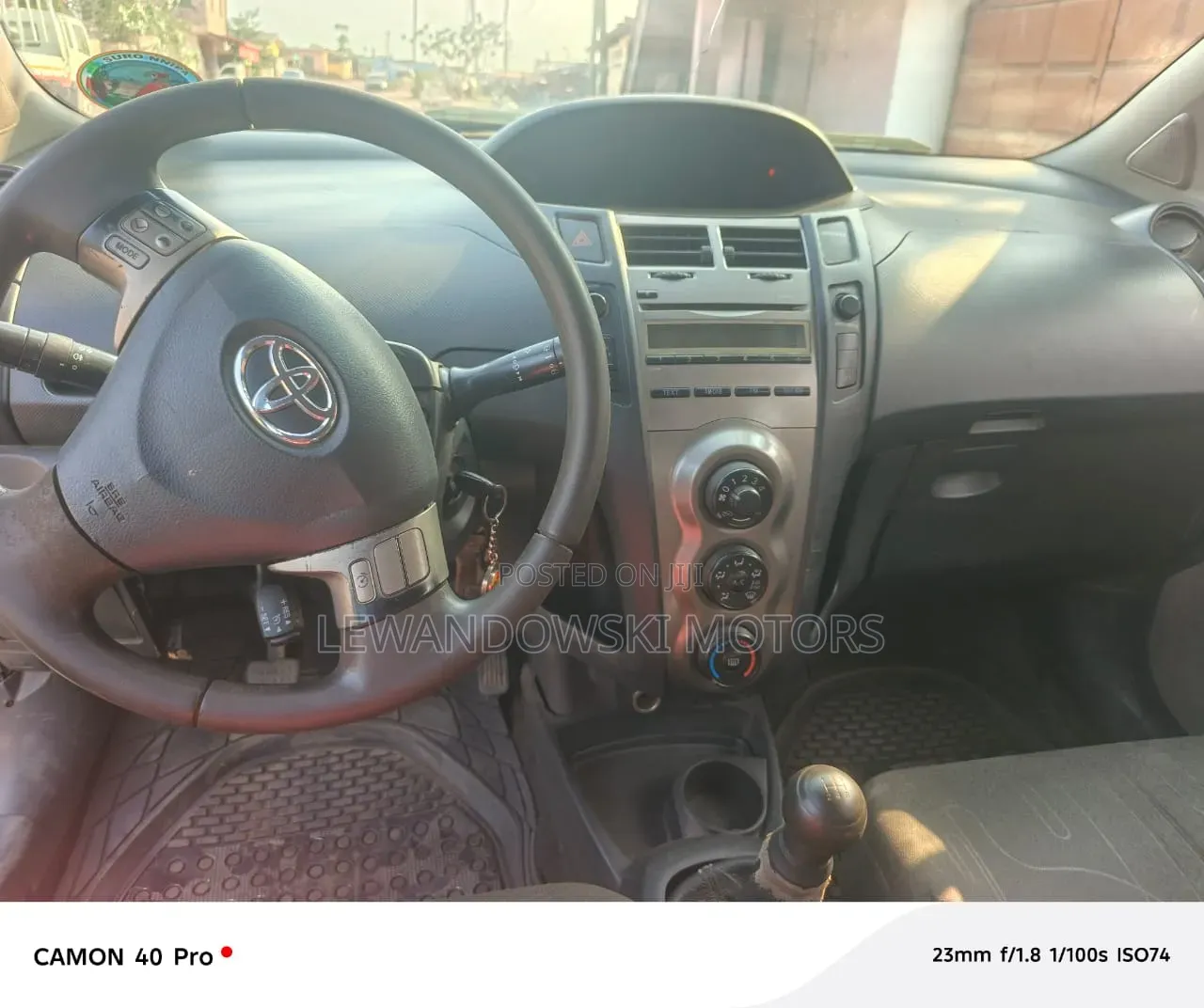 Toyota Yaris 2010 Silver
