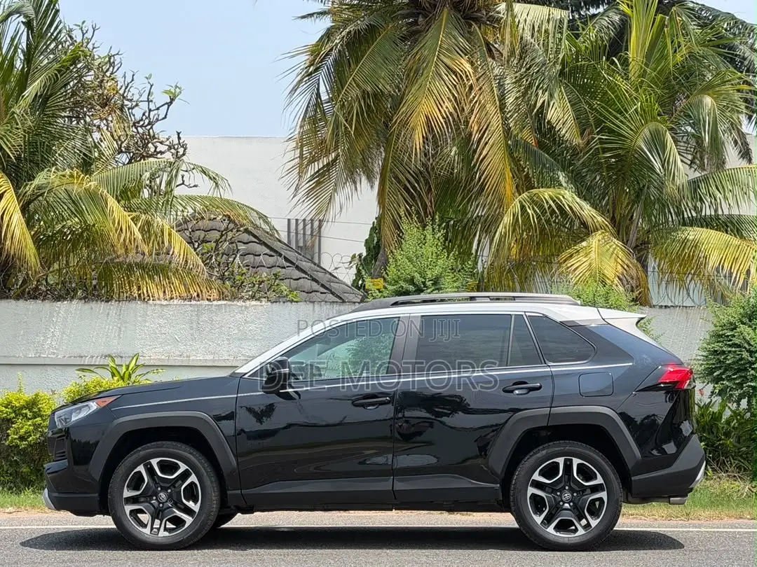 Toyota RAV4 Adventure 2019 Black