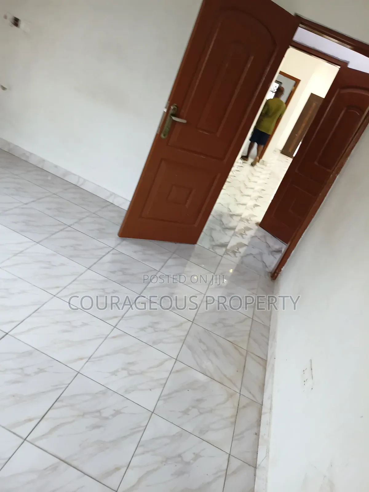 3bdrm Apartment in Odumase, Olebu for rent