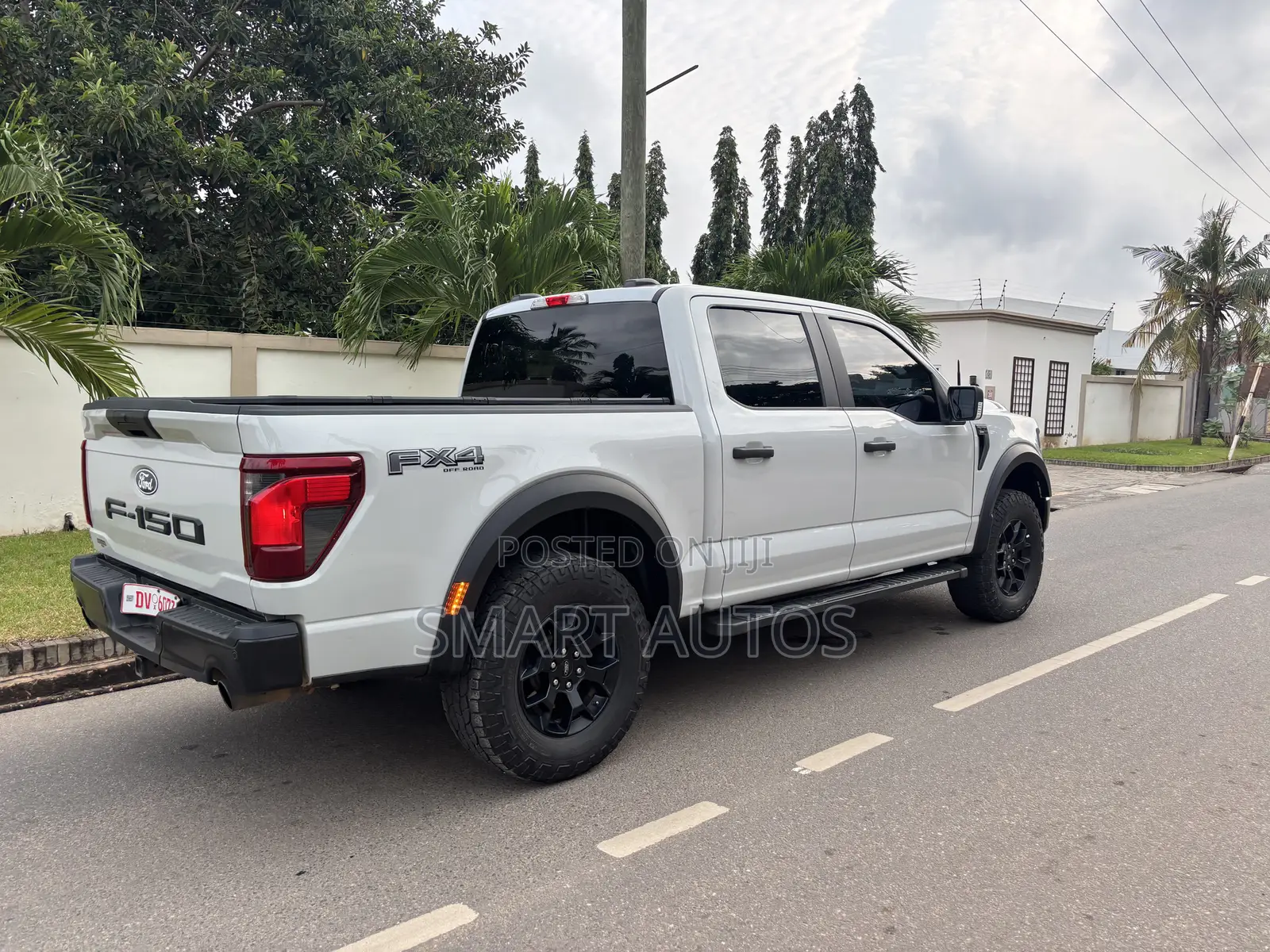 Ford F-150 STX 4WD SuperCab 6.5' Box 2025 Gray