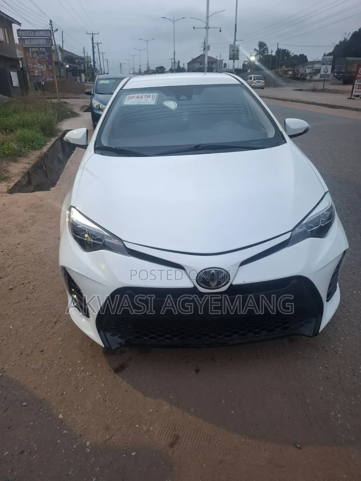 Toyota Corolla 2018 White