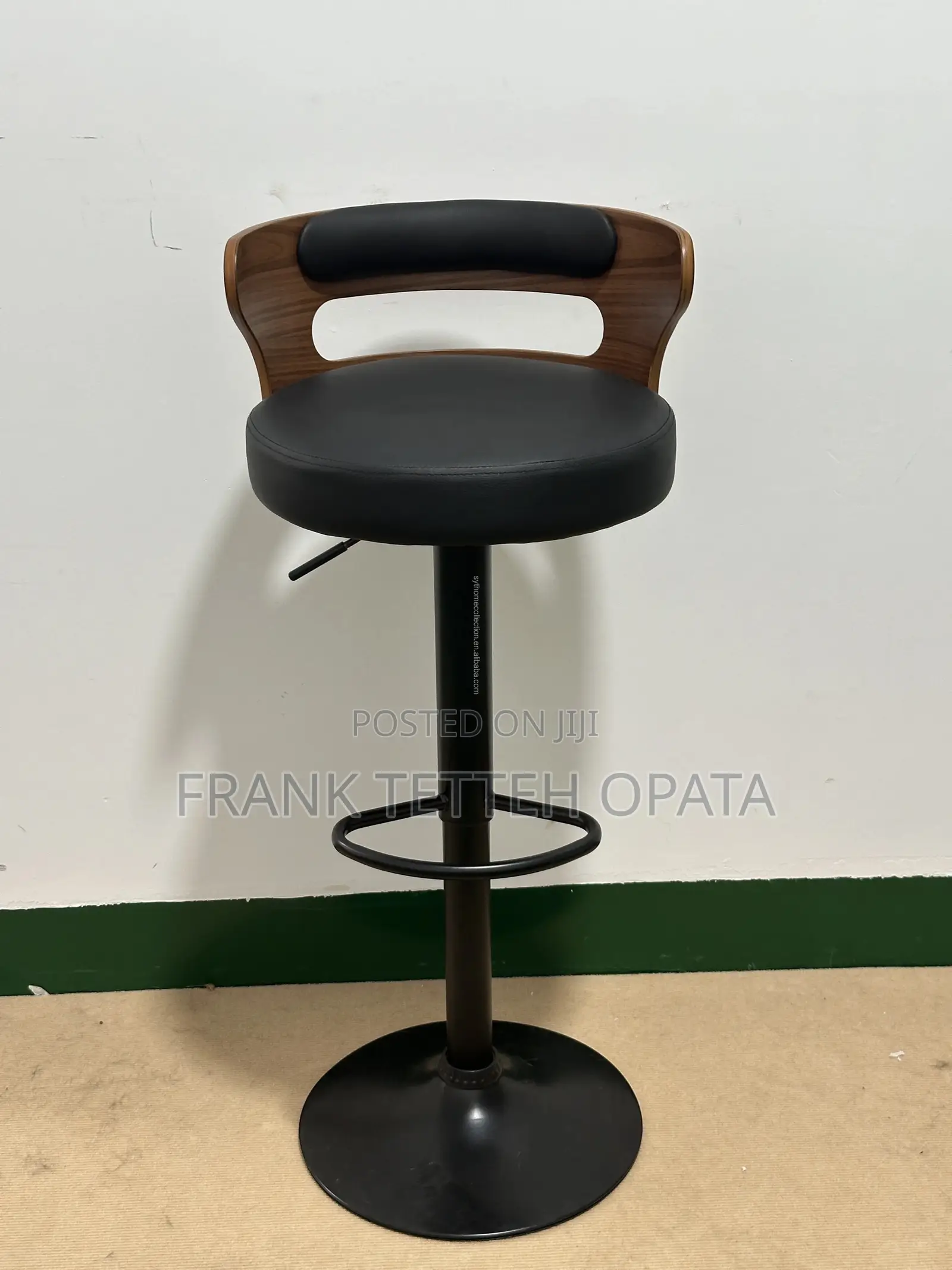 Bar Stool Wooden Handle Swivel