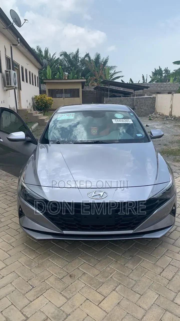 Hyundai Elantra SE 2023 Silver