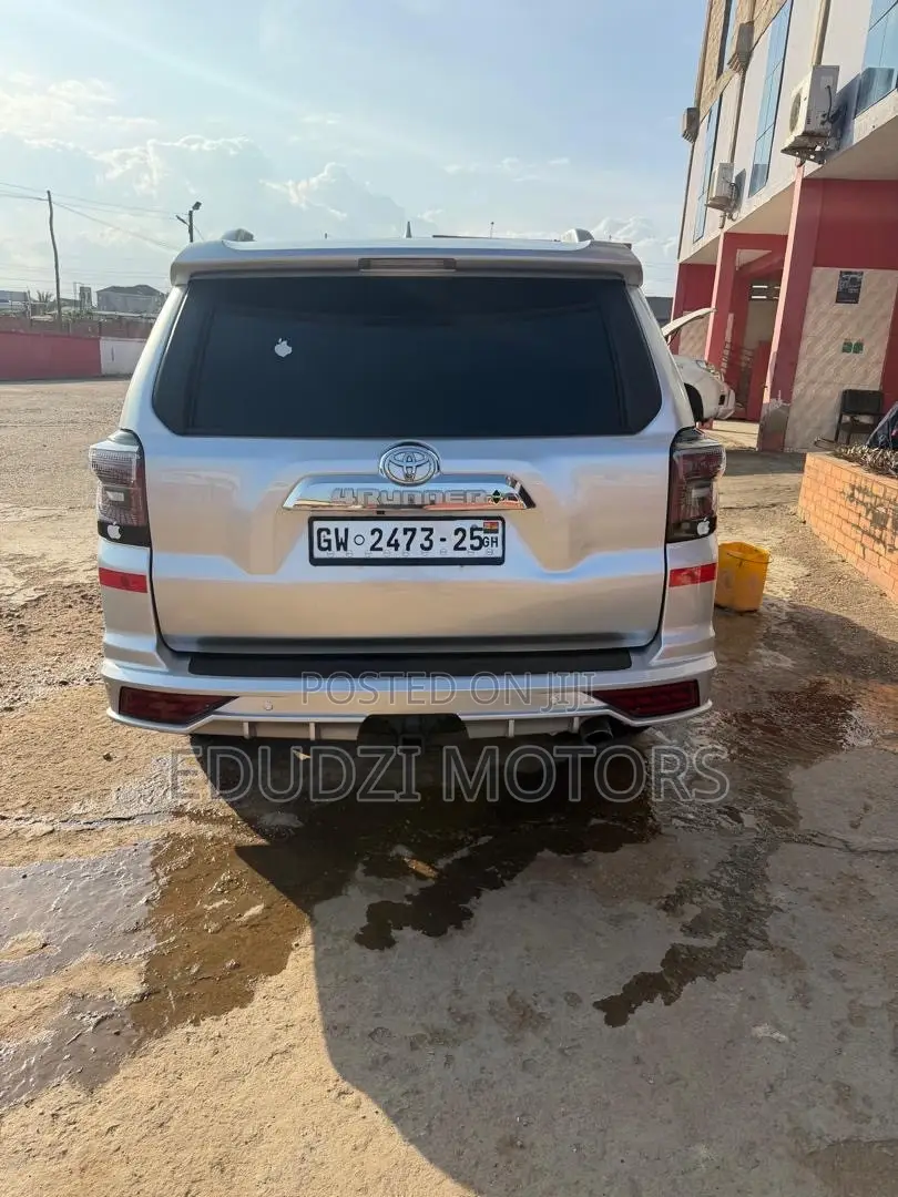 Toyota 4-Runner Limited 4x4 2019 Silver