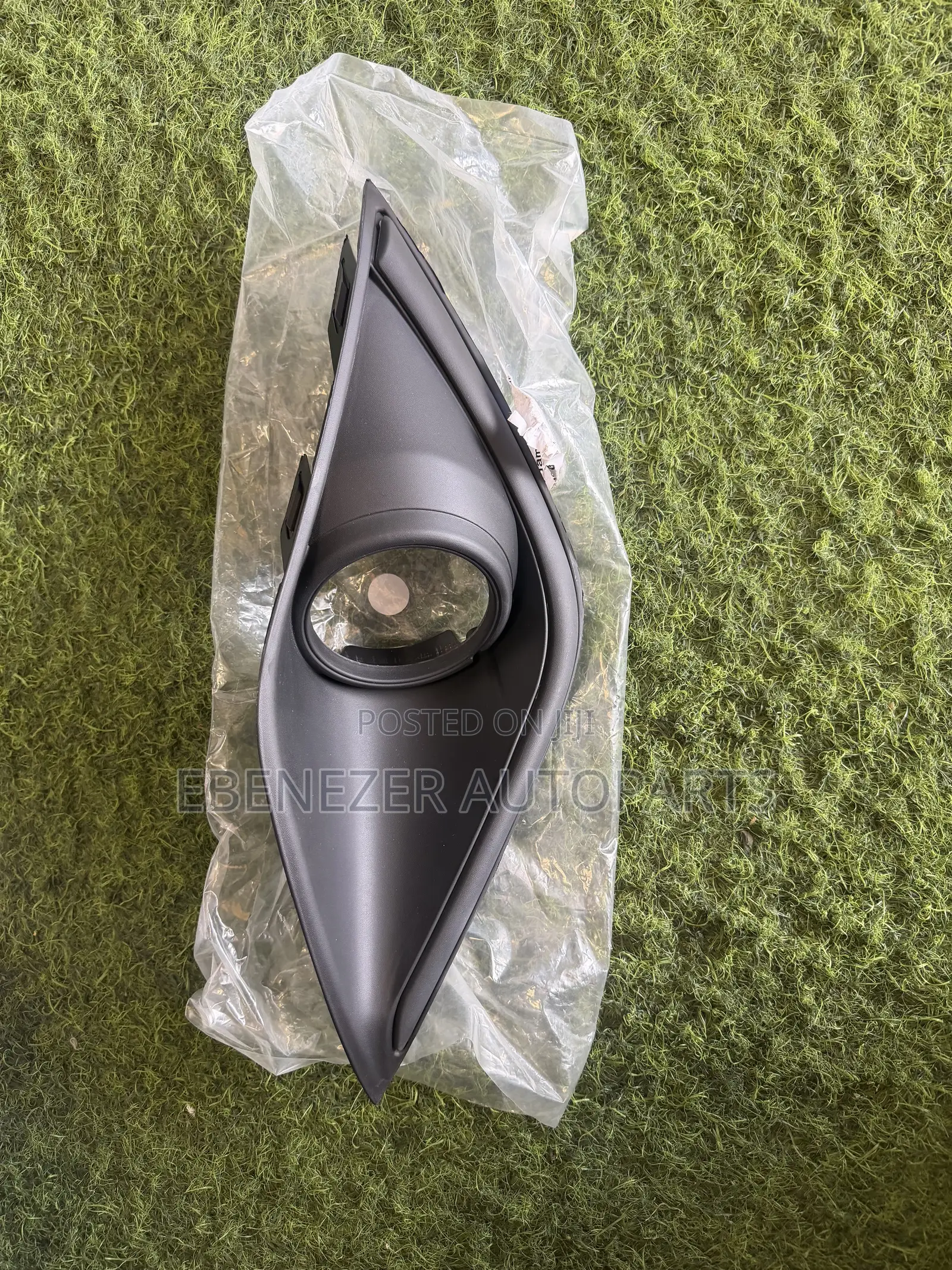 Mitsubishi Outlander Foglights Cover 2019 2020