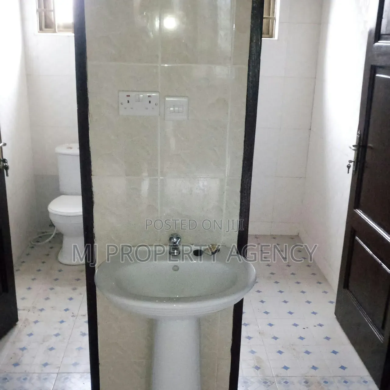 3bdrm Apartment in Golf City-Saki, Community 25 for rent