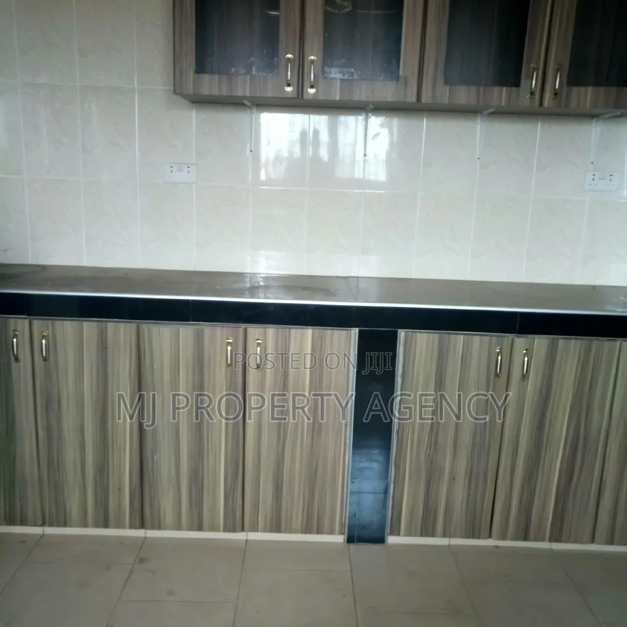 3bdrm Apartment in Golf City-Saki, Community 25 for rent