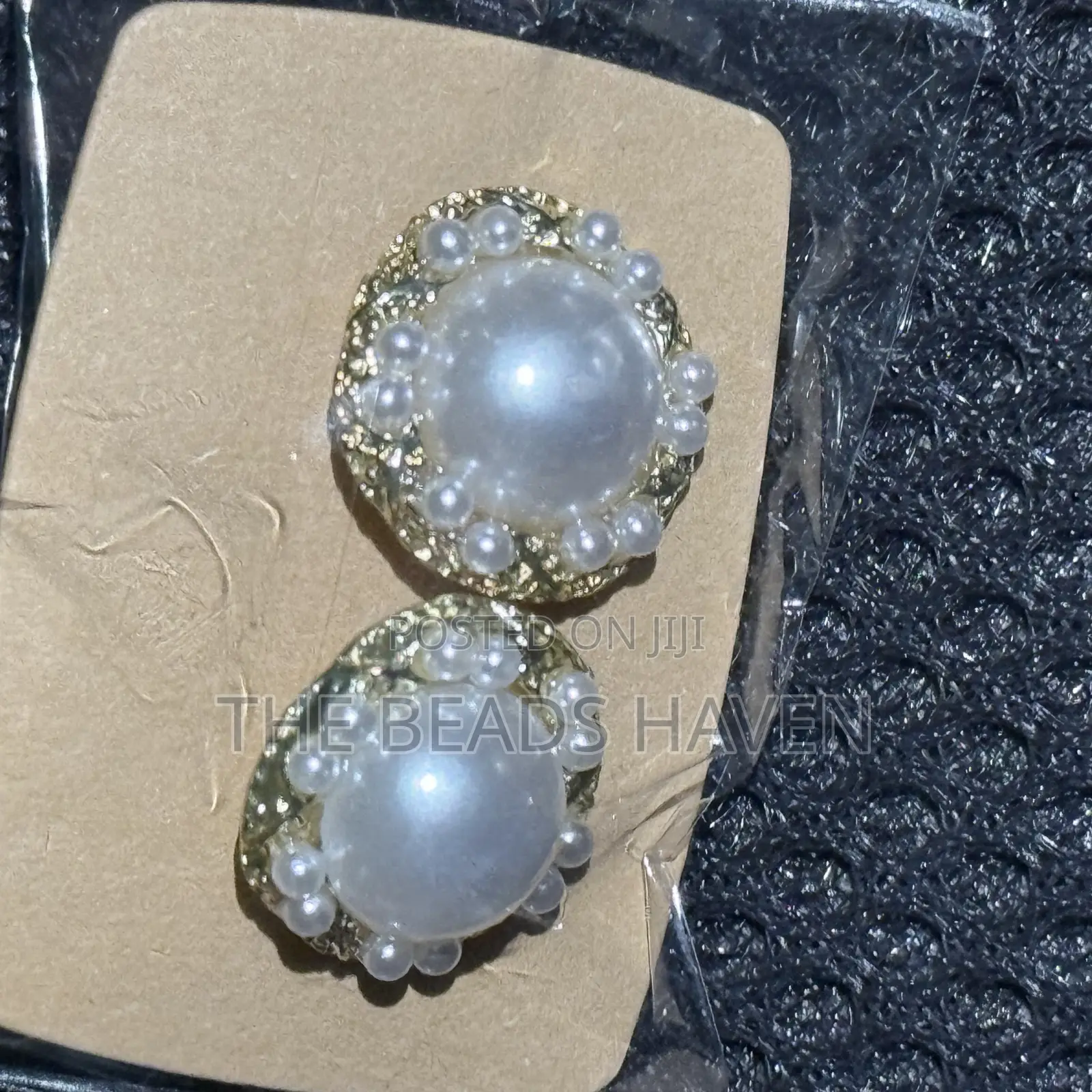 Earrings With Pearl Details