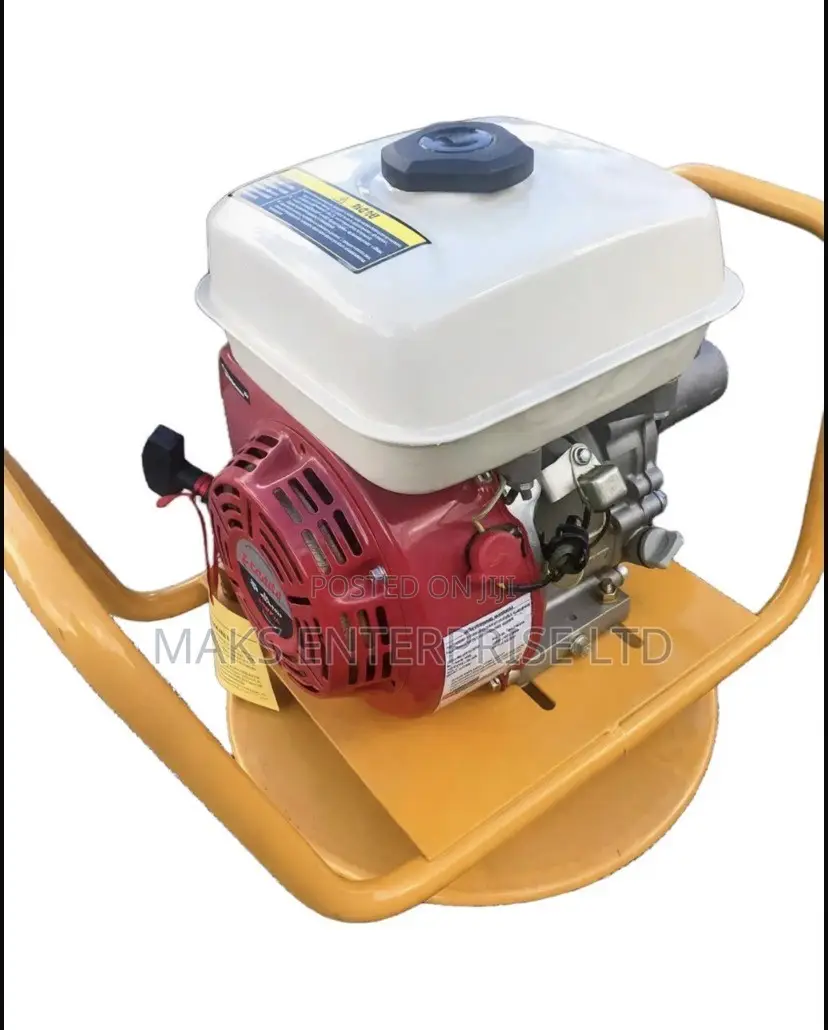 Gasoline Concrete Vibrator With a Poker Rod