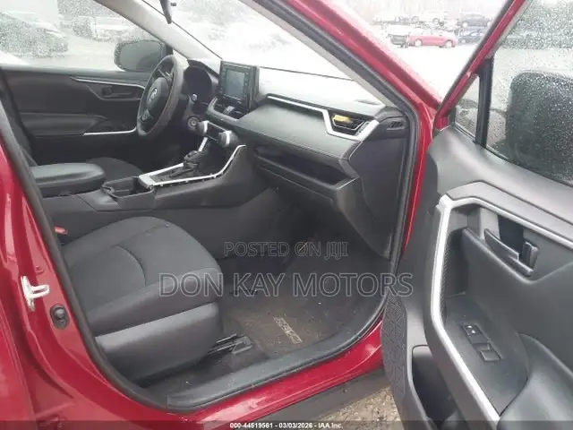 Toyota RAV4 LE AWD 2020 Red