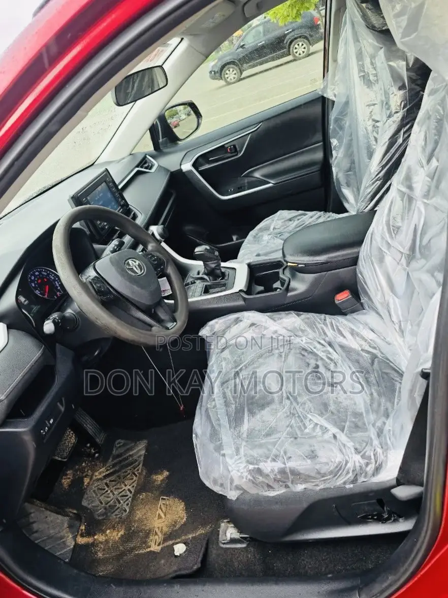 Toyota RAV4 LE AWD 2020 Red