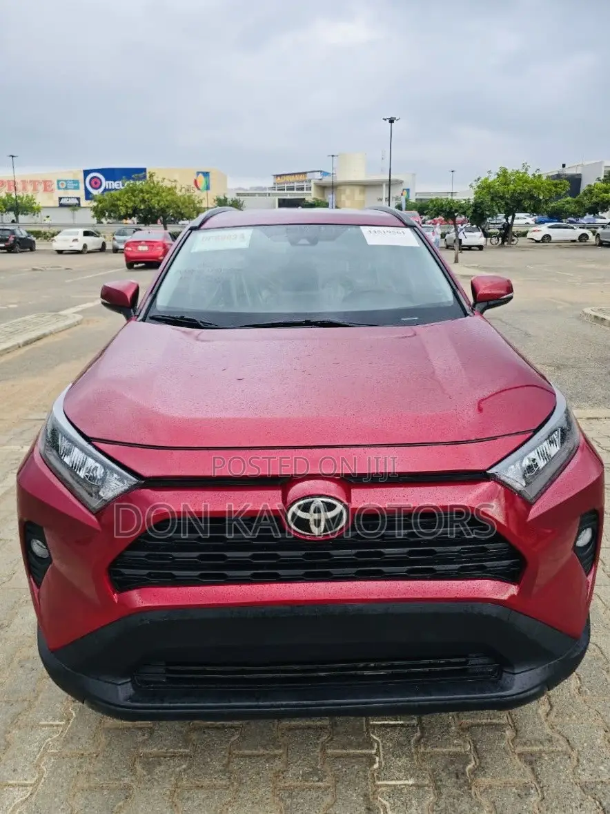 Toyota RAV4 LE AWD 2020 Red
