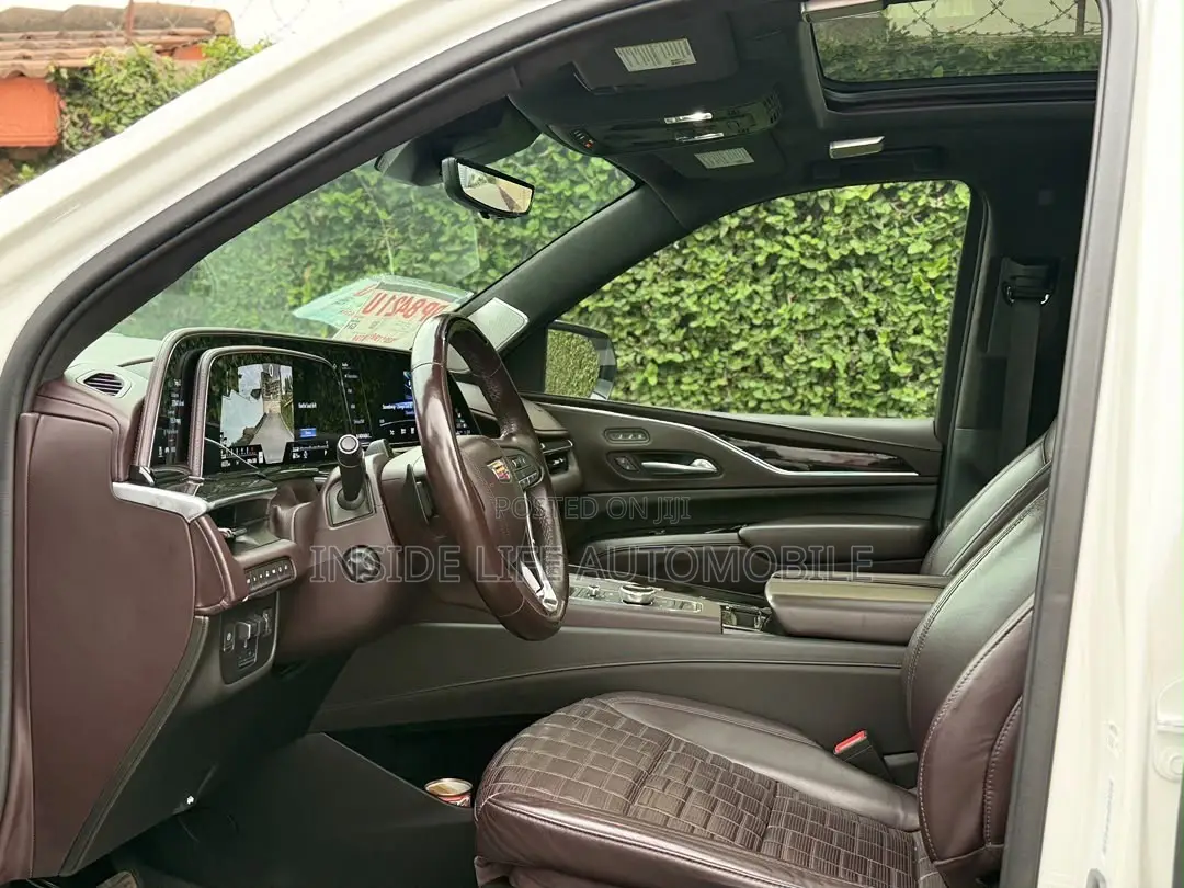 Cadillac Escalade 2023 White