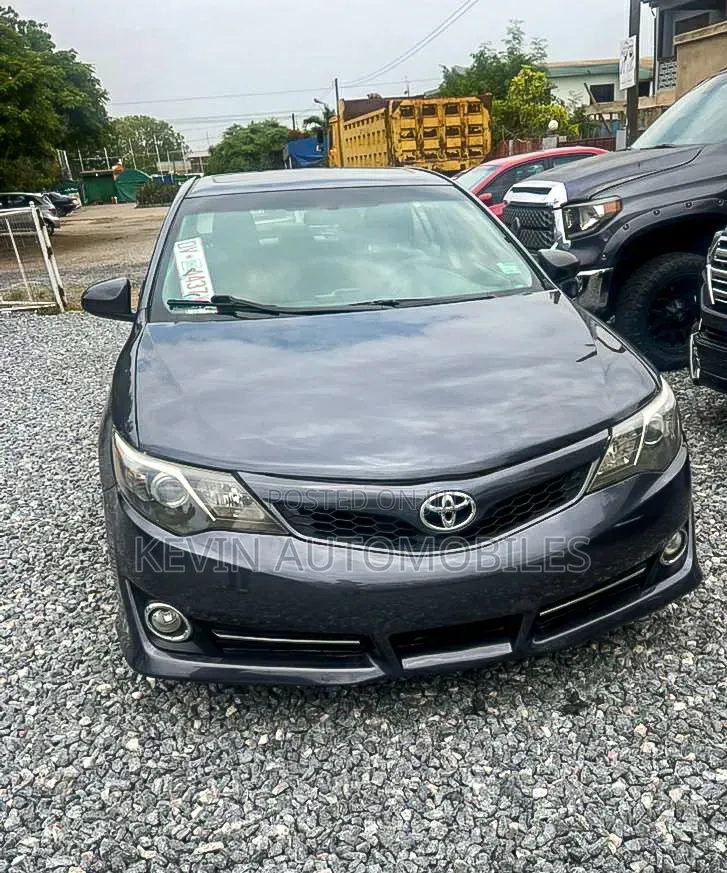 Toyota Camry 2013 Gray