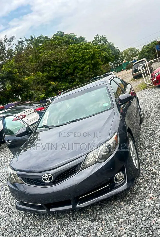 Toyota Camry 2013 Gray