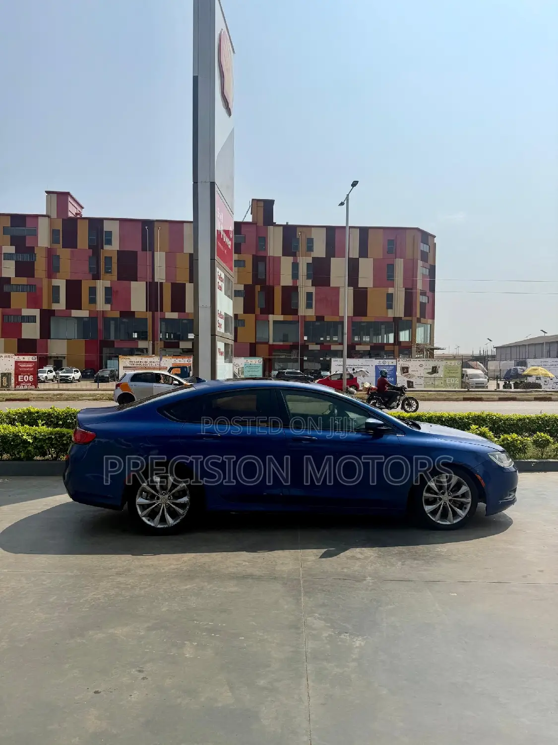 Chrysler 200 Limited 2015 Blue