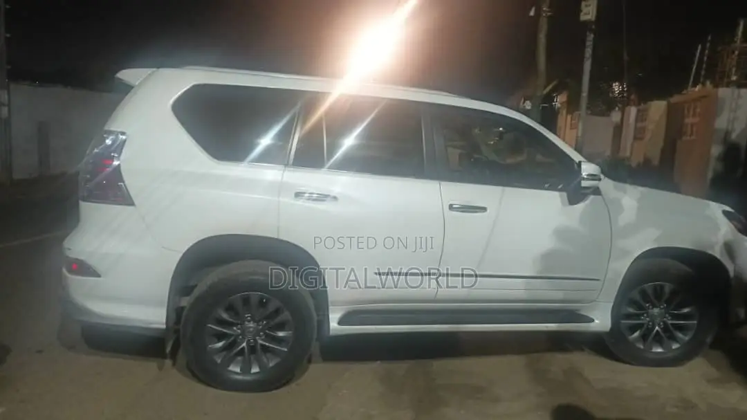 Lexus GX 460 Luxury 2019 White