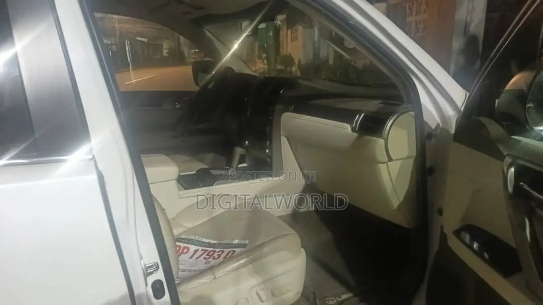 Lexus GX 460 Luxury 2019 White