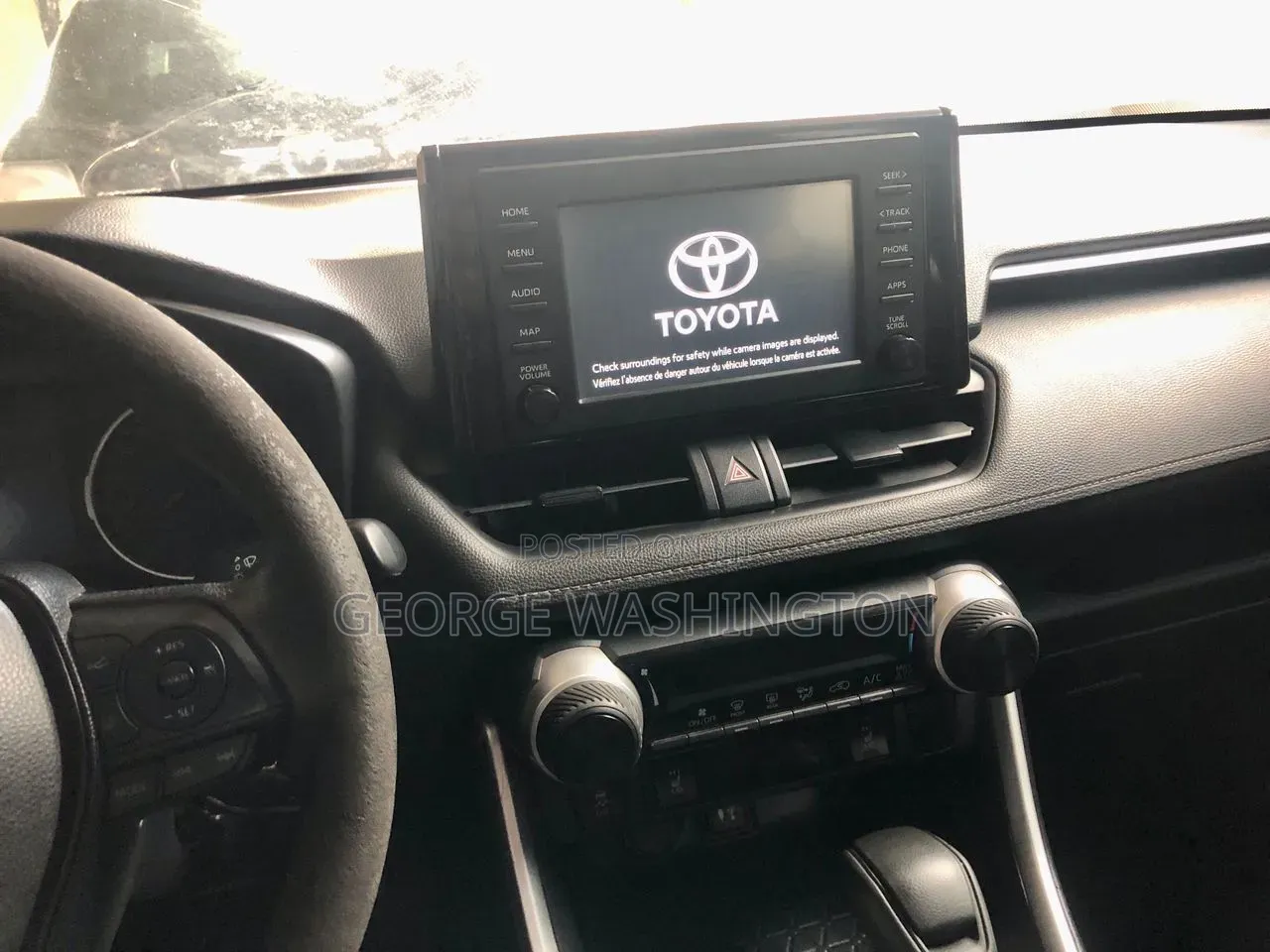 Toyota RAV4 2022 Pink